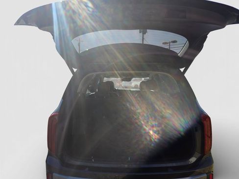 Used 2025 Kia Telluride S image 10