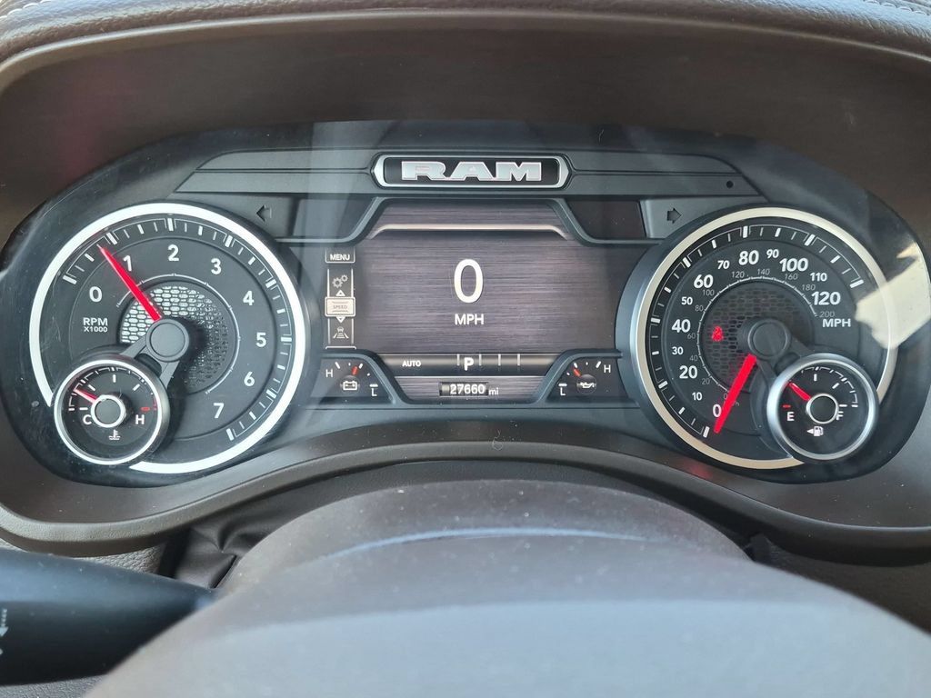Used 2025 RAM 1500 Laramie AWD/4WD image 13