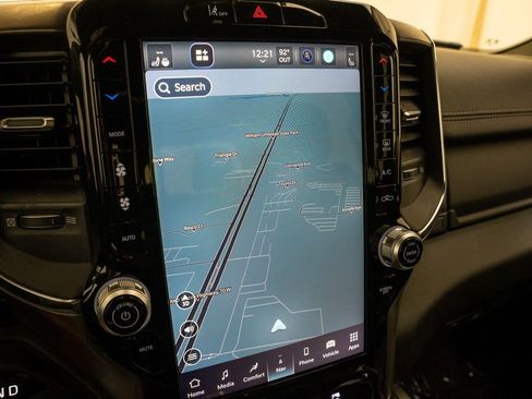 Used 2025 RAM 1500 Laramie image 13