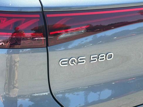 Used 2023 Mercedes-Benz EQS 580 4MATIC SUV image 37