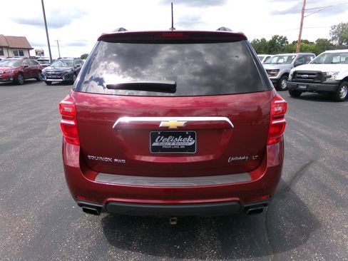 Used 2017 Chevrolet Equinox LT w/ Convenience Package AWD/4WD image 9