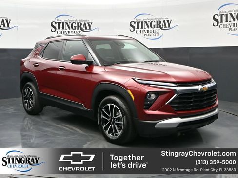 Used 2025 Chevrolet TrailBlazer LT w/ Convenience Package image 1