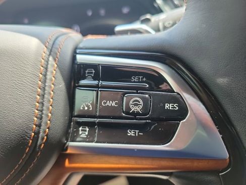 Used 2024 Jeep Grand Cherokee Summit AWD/4WD image 23