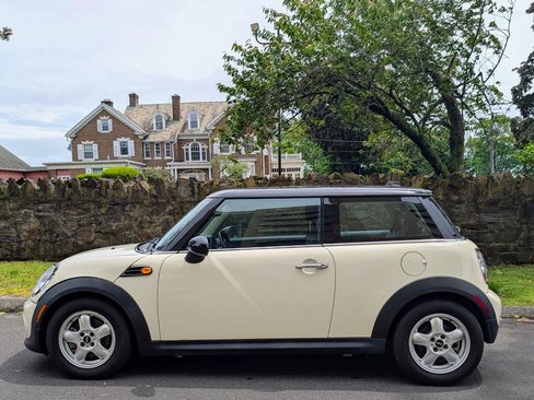 Used 2011 MINI Cooper Hardtop FWD image 7