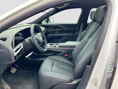 Used 2025 Cadillac Lyriq Sport RWD image 21