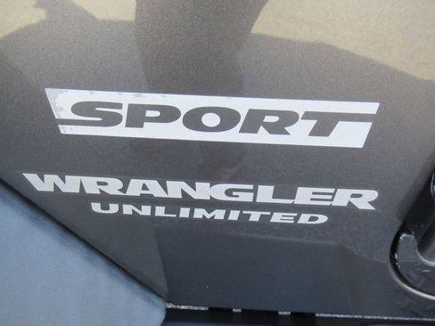 Used 2016 Jeep Wrangler Unlimited Sport w/ Quick Order Package 24S image 13