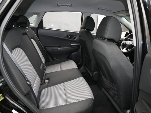 Used 2021 Hyundai Kona SE image 36