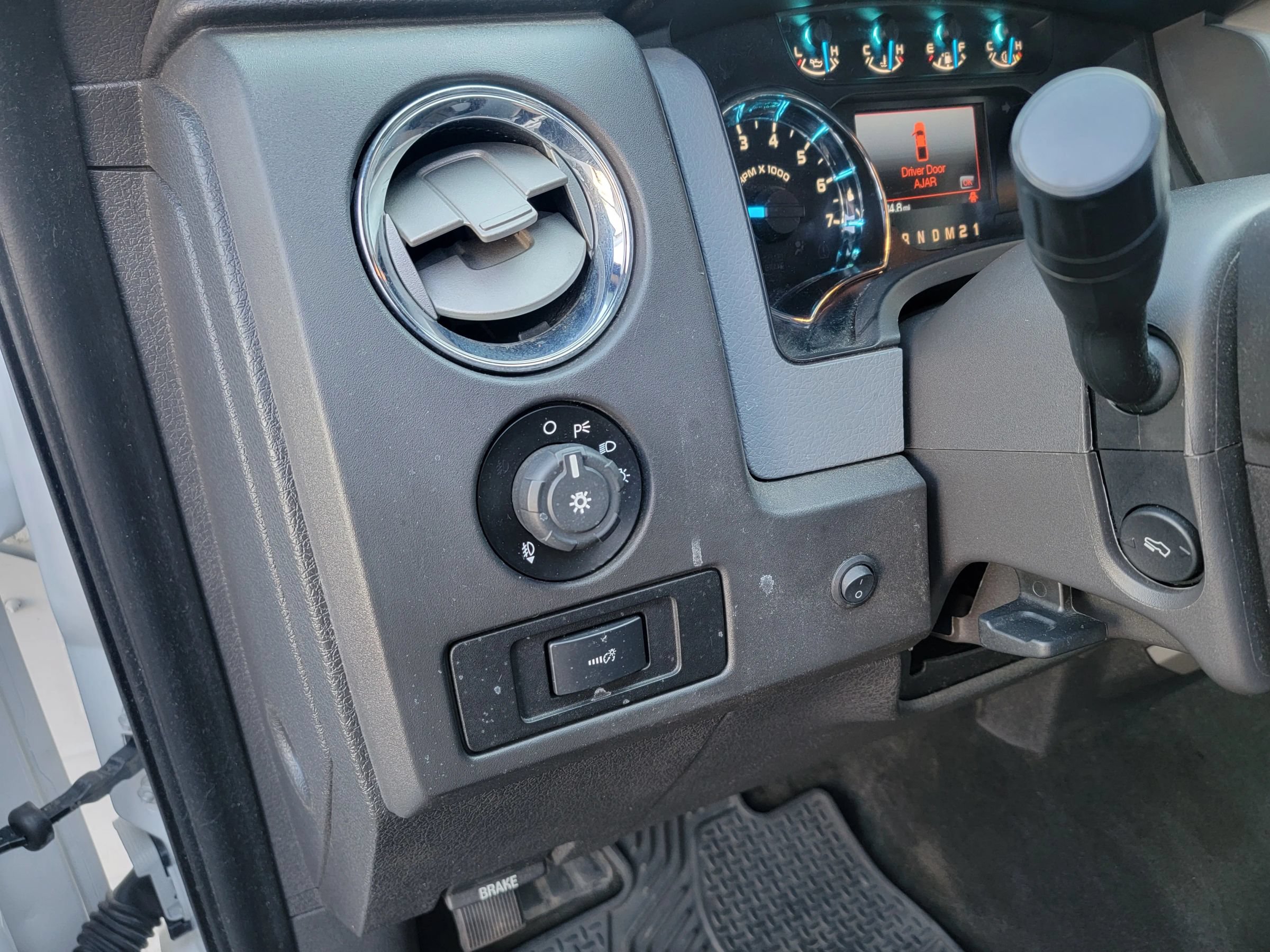 Used 2014 Ford F150 XLT w/ Equipment Group 301A Mid AWD/4WD image 14
