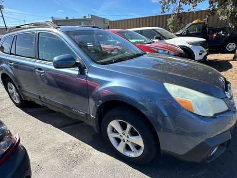 Used 2014 Subaru Outback 3.6R Limited AWD/4WD image 2