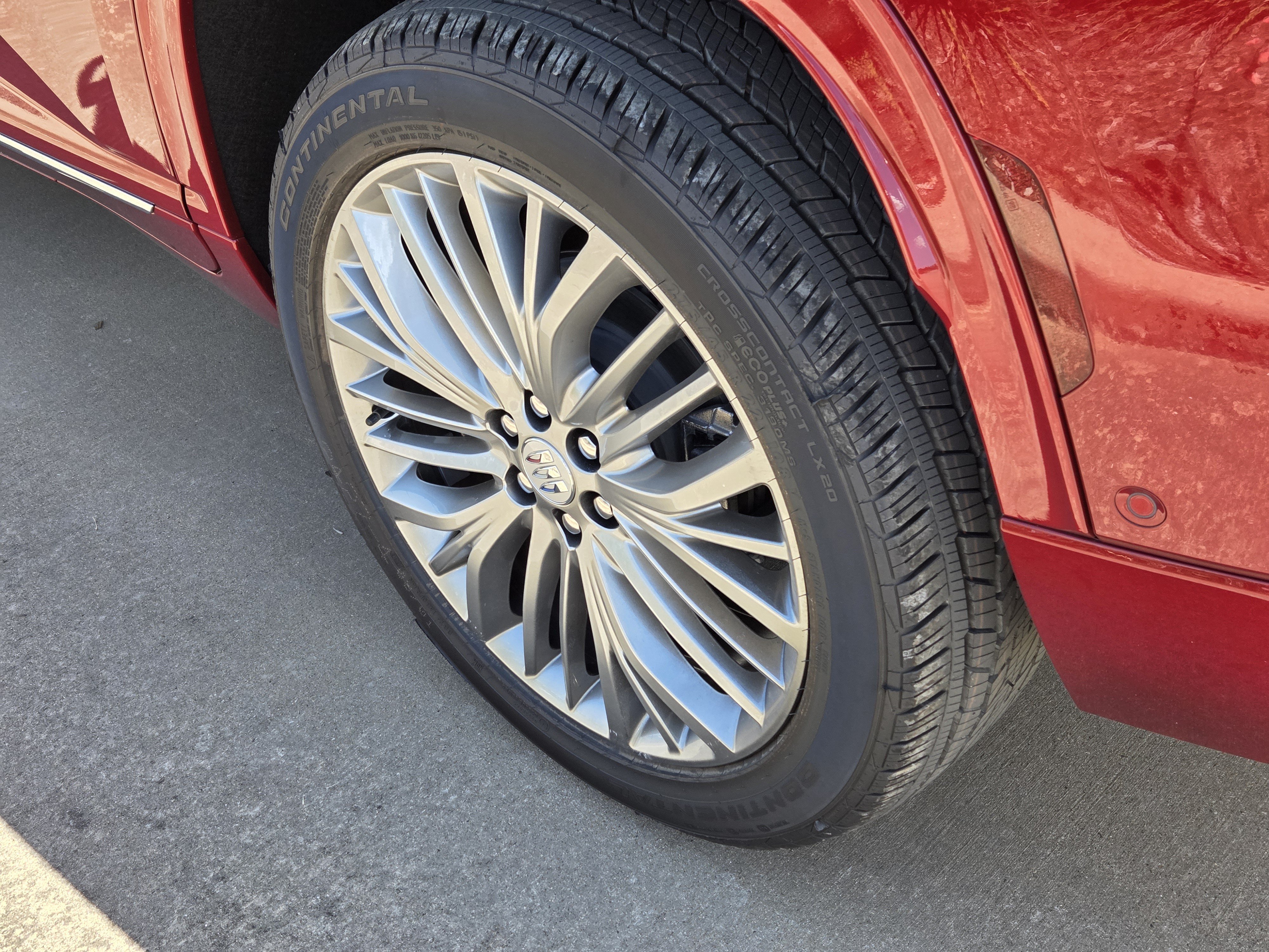 New 2027 Buick Enclave Avenir FWD image 5