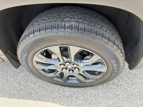 Used 2020 Chevrolet Traverse RS FWD image 12