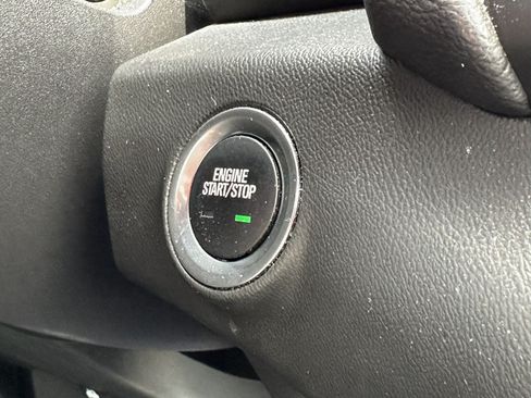 Used 2023 GMC Terrain SLT AWD/4WD image 24