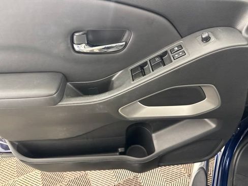 Certified 2022 Nissan Frontier SV AWD/4WD image 18