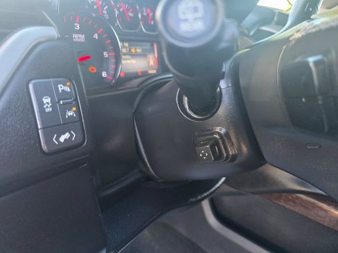 Used 2016 GMC Yukon SLT AWD/4WD image 40