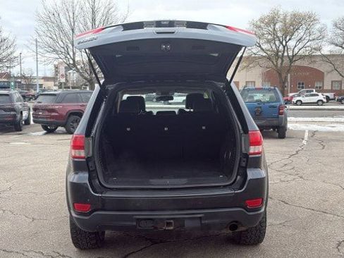 Used 2012 Jeep Grand Cherokee Laredo image 28