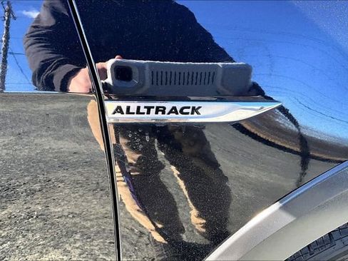 Used 2018 Volkswagen Golf Alltrack SEL image 33