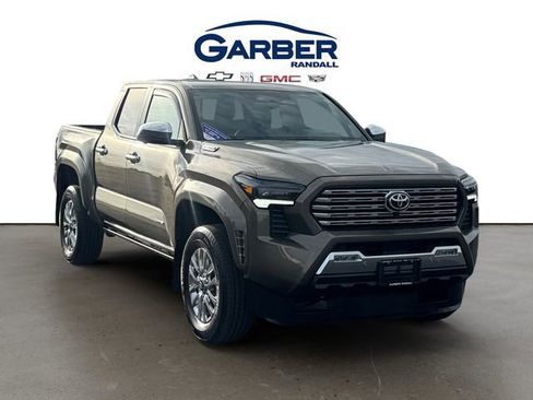 Used 2024 Toyota Tacoma Limited AWD/4WD image 7