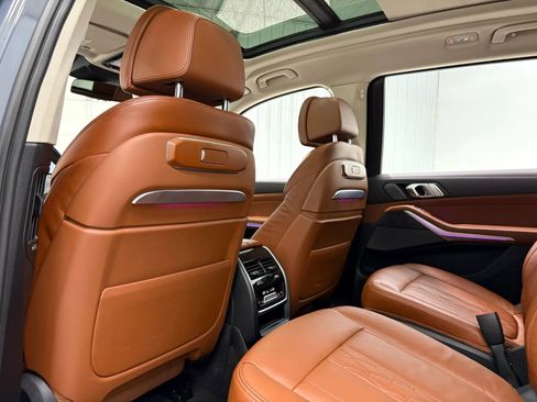 Used 2024 BMW X7 xDrive40i image 16