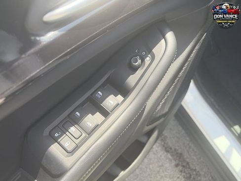 Certified 2023 Jeep Grand Cherokee Laredo AWD/4WD image 11