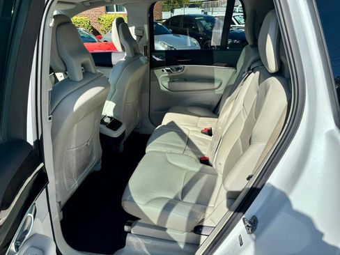 Used 2017 Volvo XC90 T6 Momentum w/ Vision Package image 13