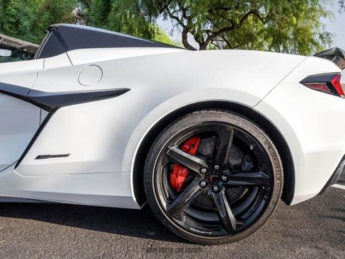 Used 2025 Chevrolet Corvette E-Ray AWD/4WD image 5
