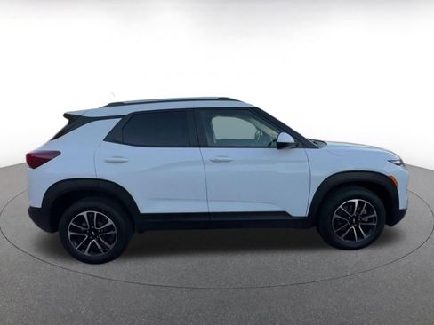 Used 2025 Chevrolet TrailBlazer LT image 16