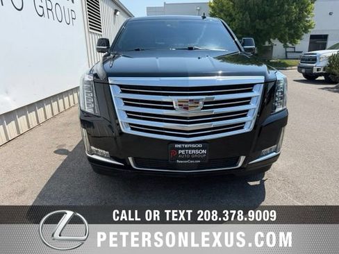 Used 2019 Cadillac Escalade ESV Platinum AWD/4WD image 9