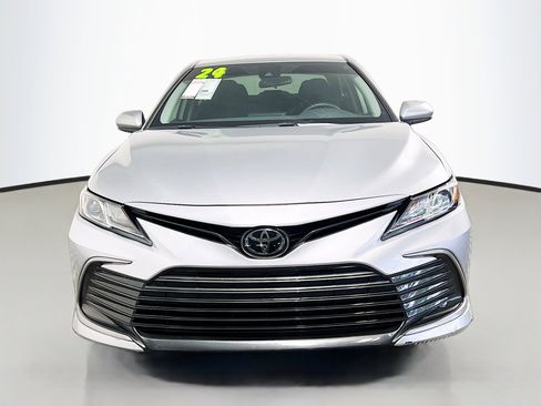 Used 2024 Toyota Camry LE FWD image 11