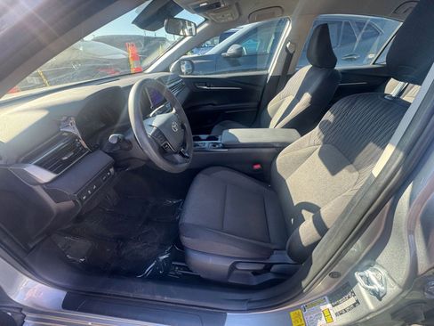 Used 2025 Toyota Camry LE image 24