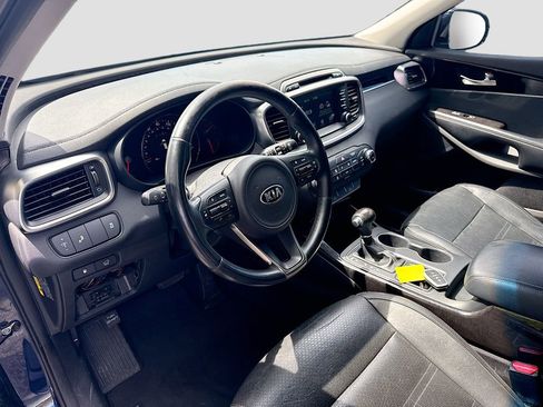 Used 2018 Kia Sorento EX FWD image 10