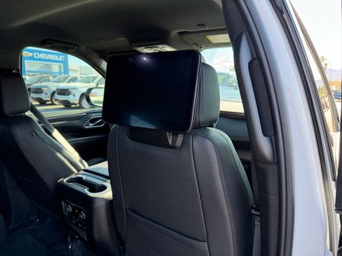 Used 2024 Chevrolet Tahoe Z71 w/ Luxury Package AWD/4WD image 27