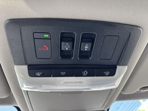 Used 2023 Nissan Rogue Platinum w/ Platinum Premium Package AWD/4WD image 20