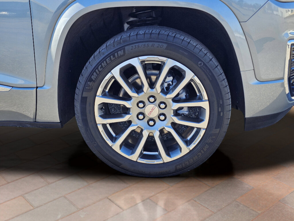 Used 2023 GMC Acadia Denali w/ Denali Technology Package FWD image 6