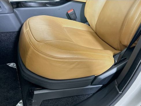 Used 2021 Land Rover Range Rover Autobiography Fifty Edition image 20