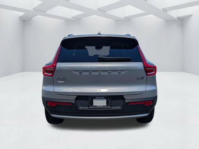 Certified 2024 Volvo XC40 B5 Plus w/ Protection Package Premier AWD/4WD image 6