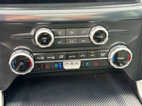 Used 2023 Ford F150 Limited image 31