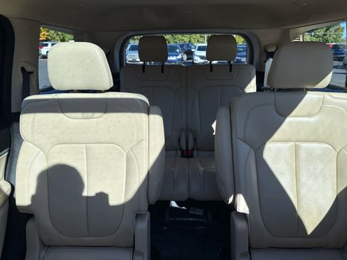 Used 2022 Jeep Grand Cherokee L Limited image 15