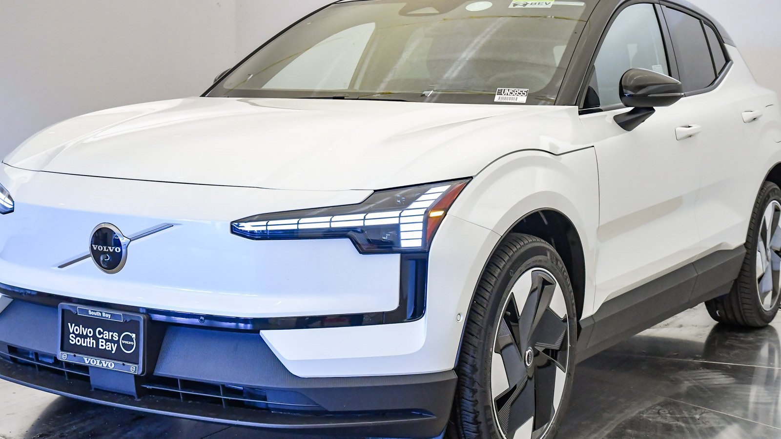 New 2026 Volvo EX30 Ultra w/ Climate Package AWD/4WD image 9