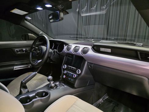 Used 2016 Ford Mustang GT RWD image 28
