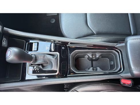 Used 2025 Jeep Compass Limited AWD/4WD image 17