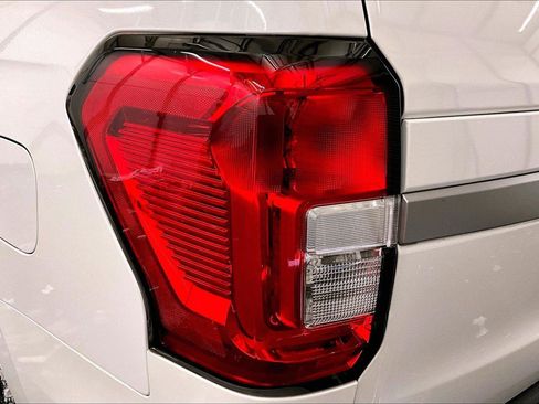 Certified 2024 Ford Expedition Max XLT image 29