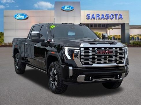 Used 2025 GMC Sierra 3500 Denali w/ Denali Reserve Package AWD/4WD image 1