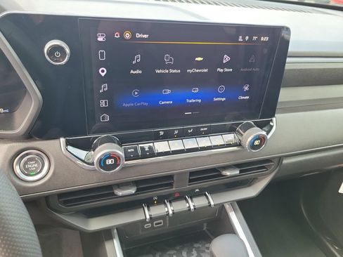 Used 2026 Chevrolet Colorado Trail Boss AWD/4WD image 7