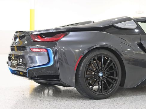Used 2019 BMW i8 Roadster AWD/4WD image 10