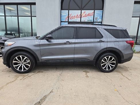 Used 2022 Ford Explorer ST-Line image 5