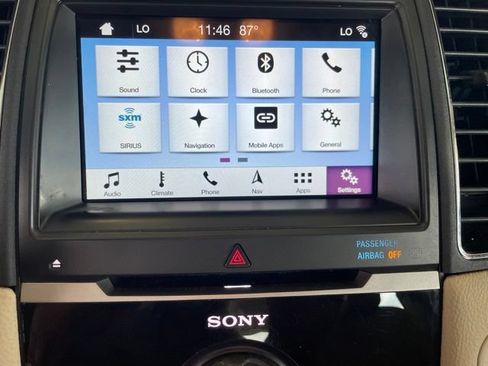 Used 2018 Ford Taurus Limited w/ Driver Assist Package FWD image 36