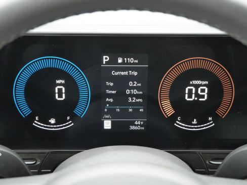 Certified 2025 Hyundai Kona SEL image 22