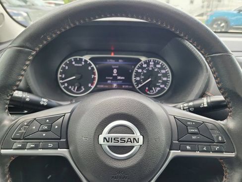 Certified 2023 Nissan Sentra SR w/ Midnight Edition Package FWD image 25