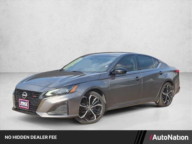 Used 2023 Nissan Altima 2.5 SR w/ SR Premium Package FWD image 1