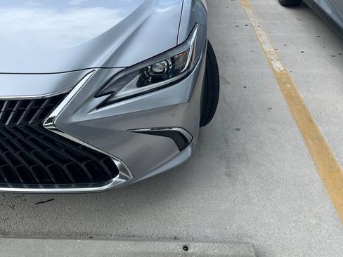 Used 2022 Lexus ES 300h w/ Premium Package FWD image 5